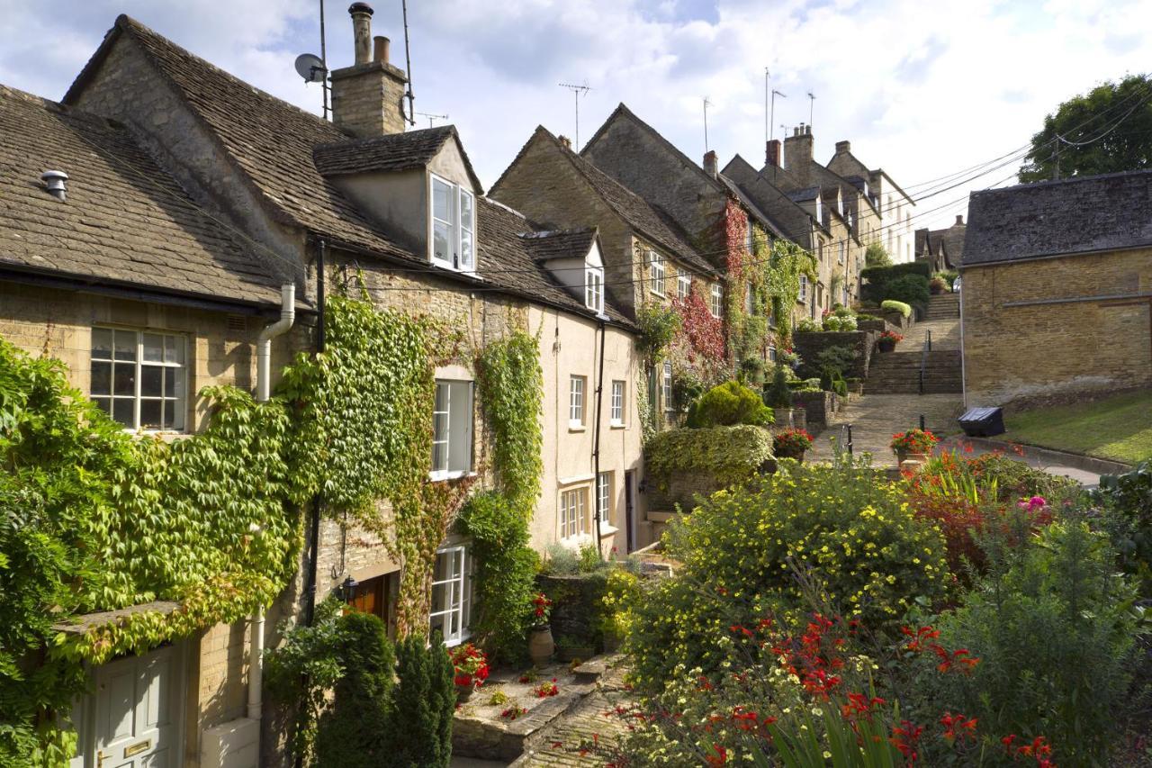 Well Cottage: A Cotswold Cottage At The Heart Of The Village Of Crudwell Eksteriør billede